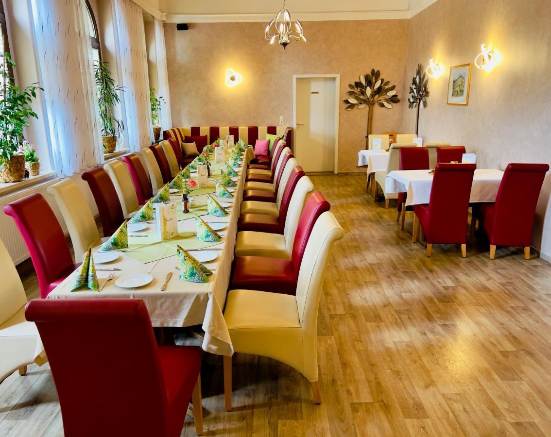 Traditionsgasthaus Goldener Loewe Restaurant & Gæstehus