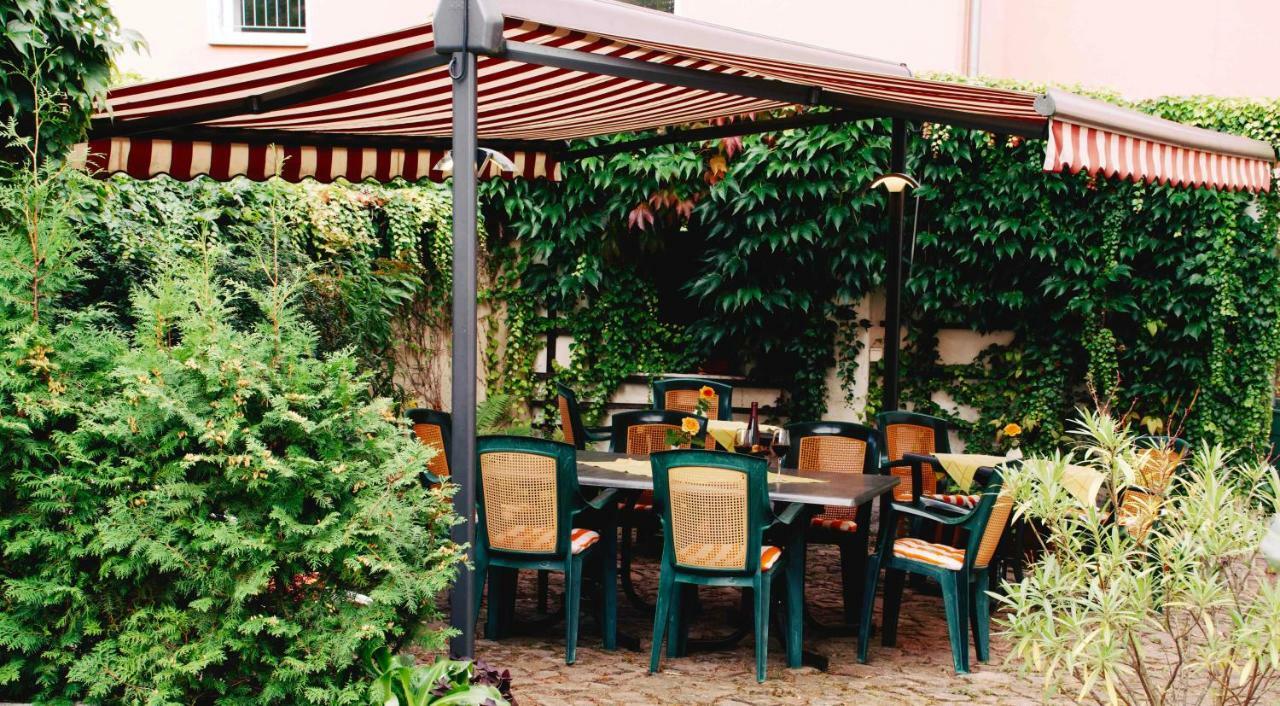 Gæstehus Traditionsgasthaus Goldener Loewe Restaurant & Riesa